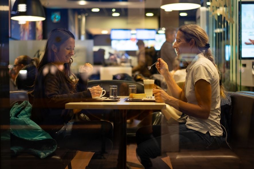shopping mall dining in patong beach